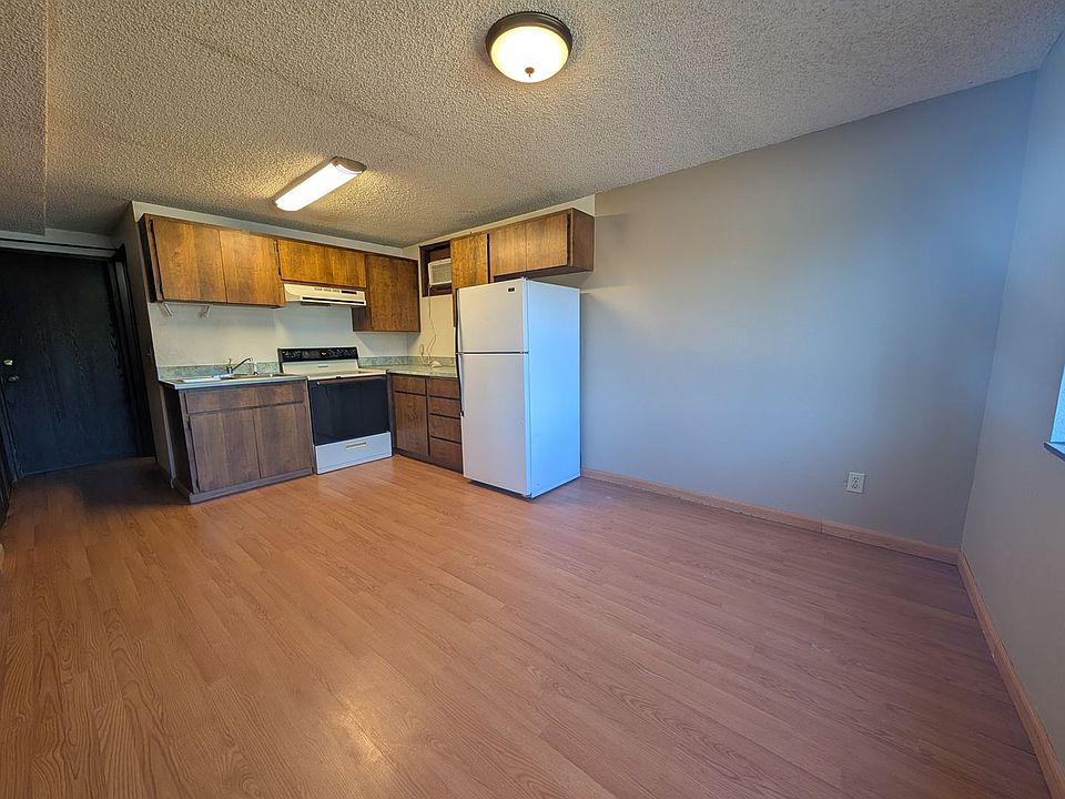 1st image of 632 17th Ave #7