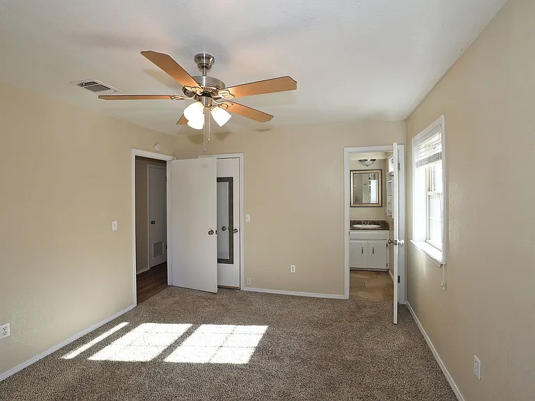 2905 Salem Dr — Photo 20