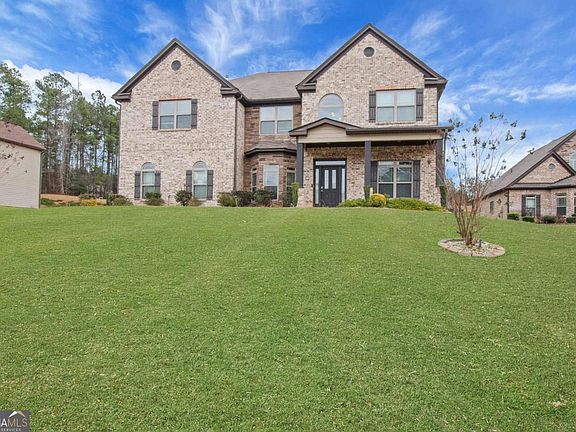 3rd image of 4605 Chestnut Oak St