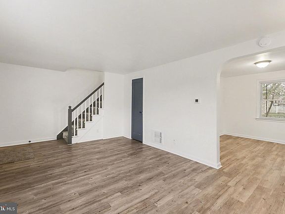 5th image of 3712 Derry St