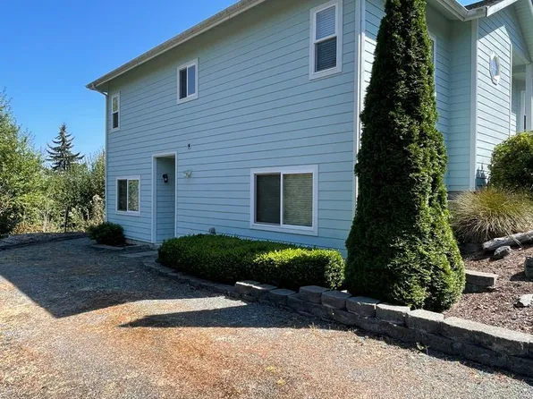 2128 SW Freund St Unit A, Oak Harbor, WA 98277