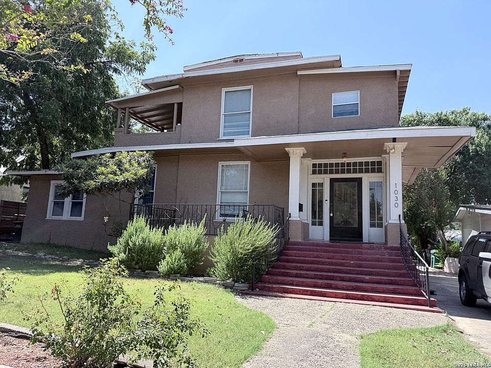 1st image of 1030 W HUISACHE AVE