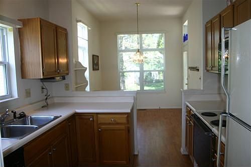 2nd image of 731 E Moss Creek Dr