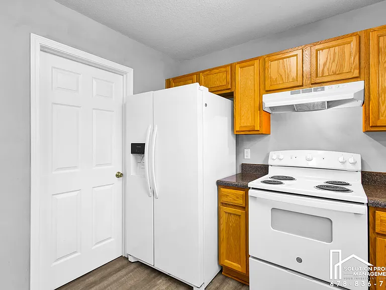 141 Madison Pl — Photo 8
