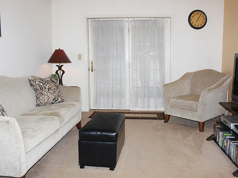 Hawthorne Gardens — Photo 4