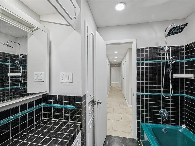 1703 Raintree St — Photo 15