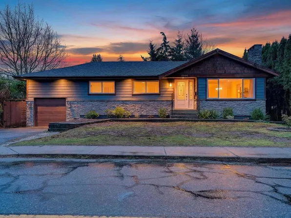 12106 214th St, Maple Ridge, BC V2X 5E1