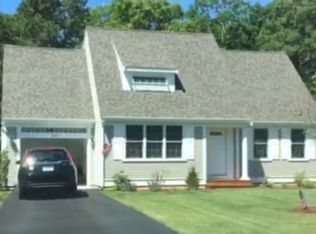 169 Settlers Ln, Hyannis, MA 02601