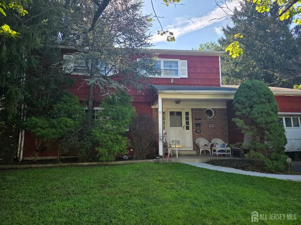 11 Karen St, Spotswood, NJ 08884