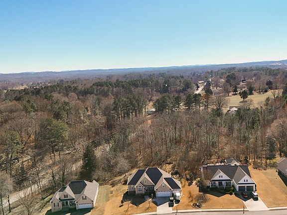 2nd image of 59 Honeysuckle Dr