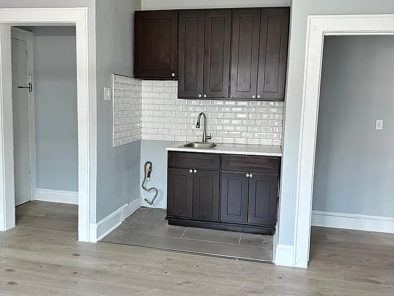 336 Clinton Pl #102 — Photo 3