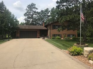 827 Woodland Ave, Park Rapids, MN 56470