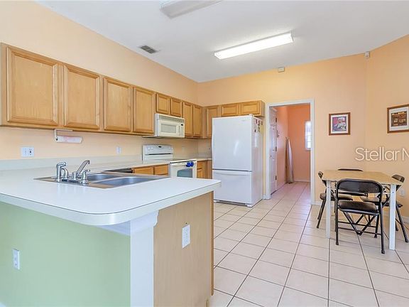 5th image of 73 Alicante Ct
