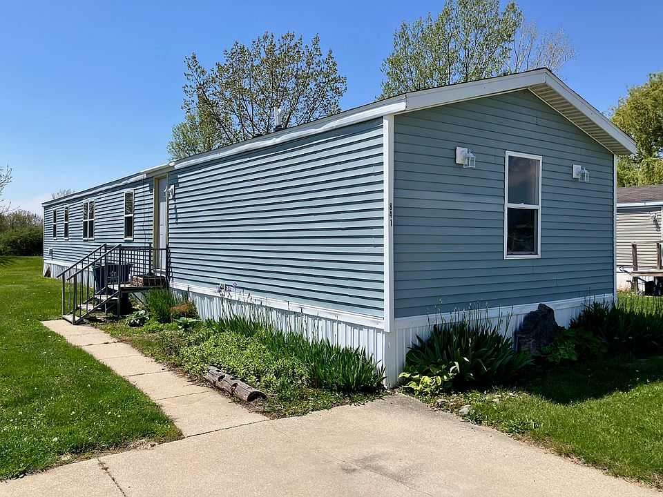 2nd image of 841 Ravencrest Ln