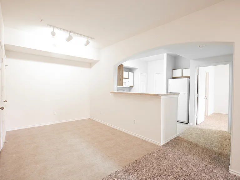 Town Square Apartments — Photo 12
