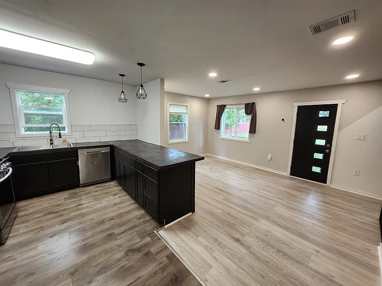 35127 Mabon Dr — Photo 3