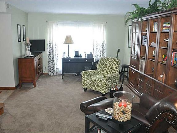 3rd image of 6510 Deer Bluff Dr