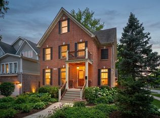 219 N Huffman St, Naperville, IL 60540