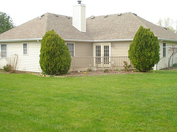 4th image of 892 Juniper Ct