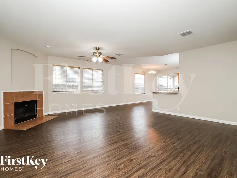 237 Val Verde Dr — Photo 3