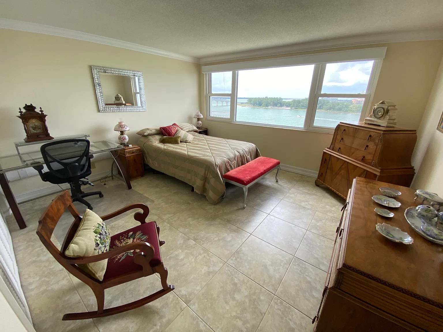 2 bed, 1409 sqft, $5,000 — Photo 4