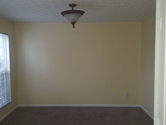 Formal Dinning / Den