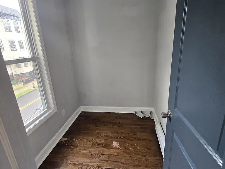 8 William St #G2 — Photo 5