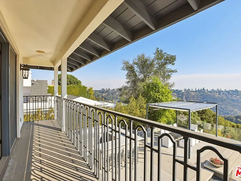 2676 Casiano Rd — Photo 28