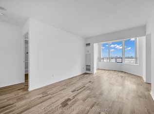 135 Hillcrest Ave #1016, Mississauga, ON L5B 4B1