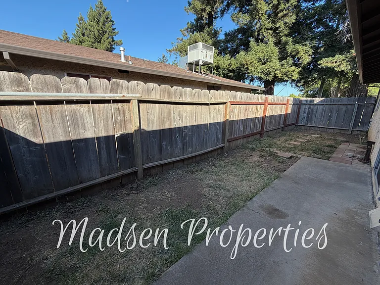 205 W Lassen Ave #12 — Photo 12