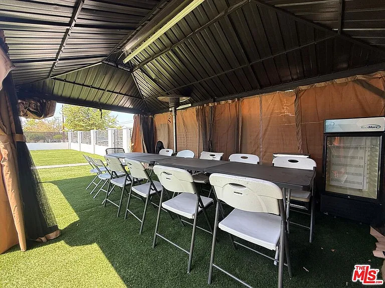 12308 Sheldon St — Photo 18