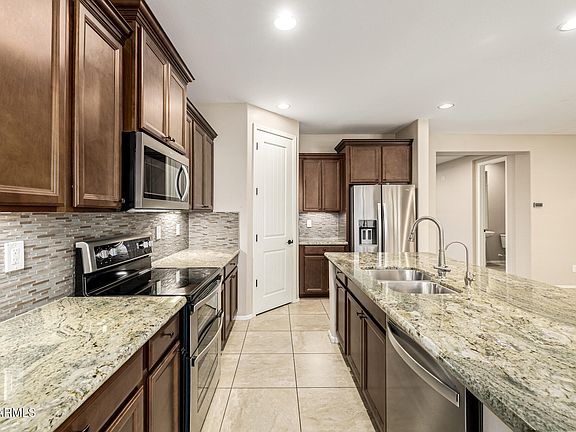 3rd image of 274 E VICENZA Drive