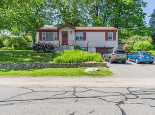 8 Scenic View Dr, Smithfield, RI 02917