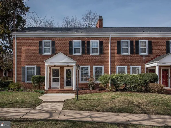 2886 S Abingdon St, Arlington, VA 22206