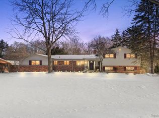 5193 Kellen Ln, Bloomfield Hills, MI 48302