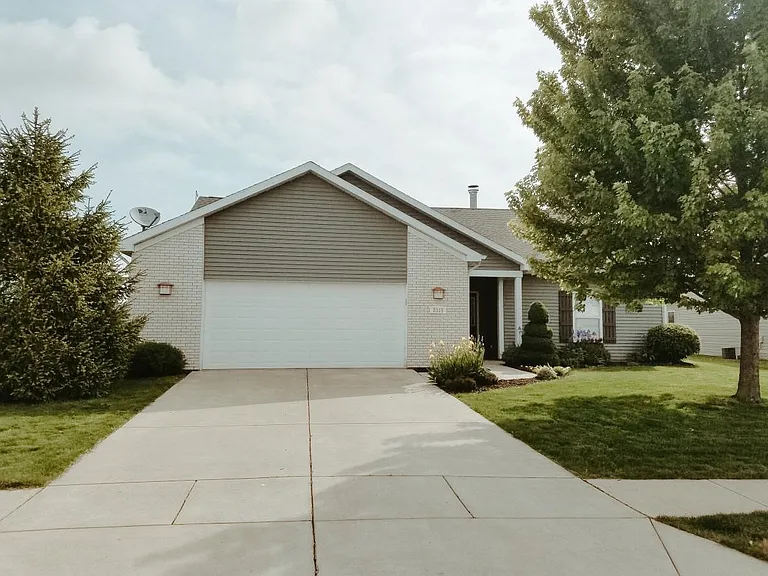 2315 Cousteau Dr — Photo 1