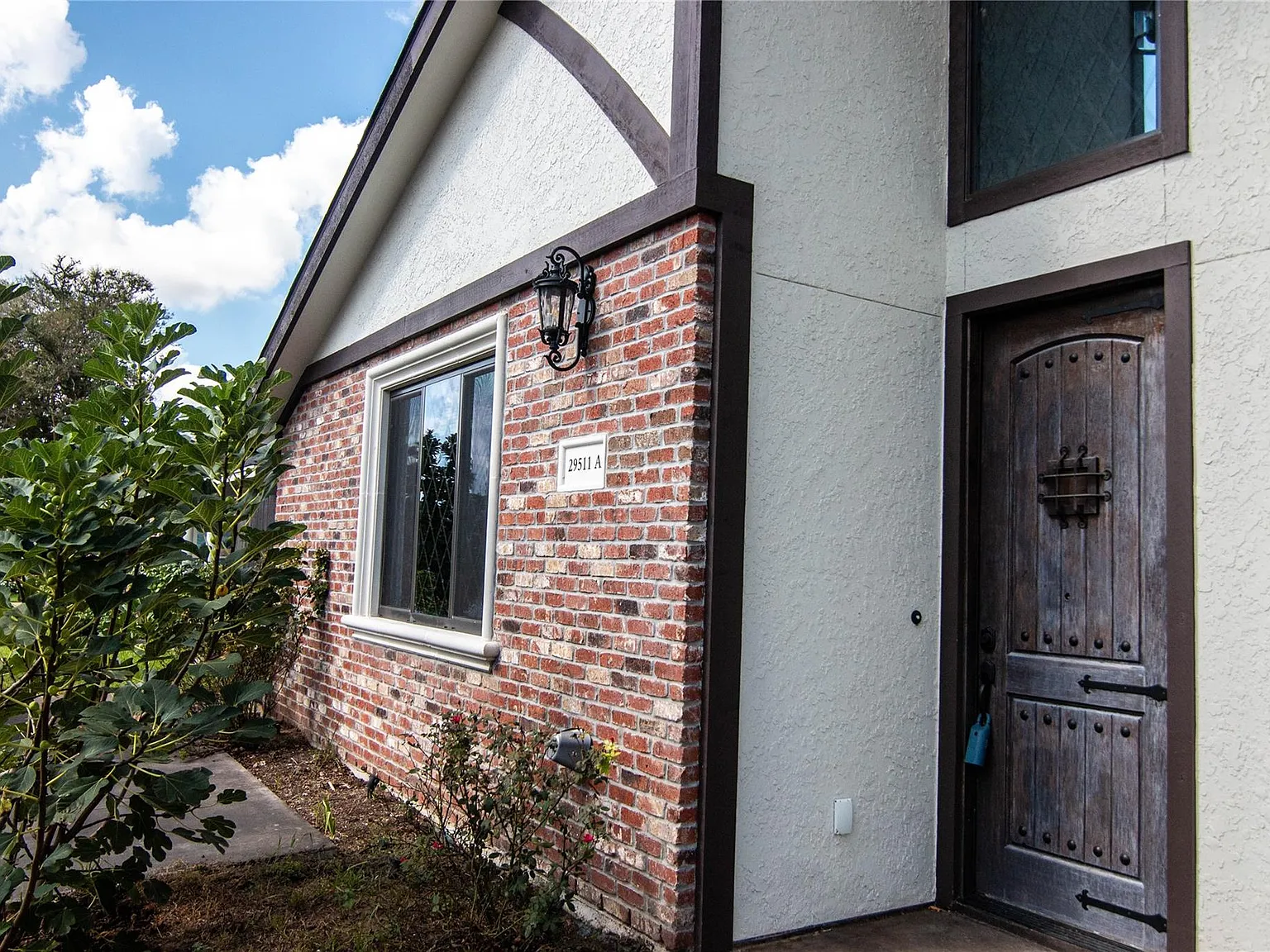 2 bed, 2.0 bath, 1460 sqft, $1,850 — Photo 3