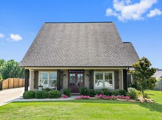 8539 Westwood Dr, Abbeville, LA 70510
