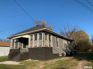 439 S Henderson St, Galesburg, IL 61401