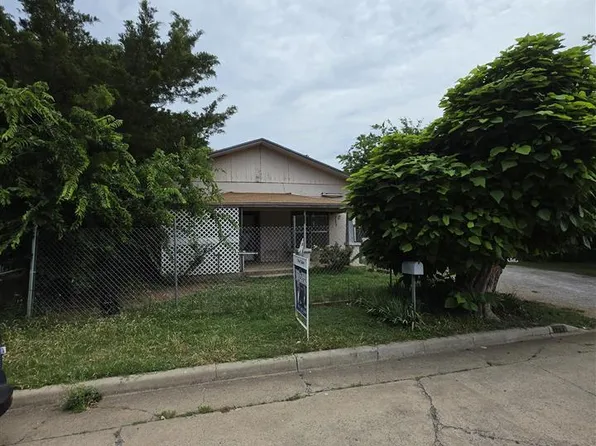 1709 NW Baldwin Ave, Lawton, OK 73507