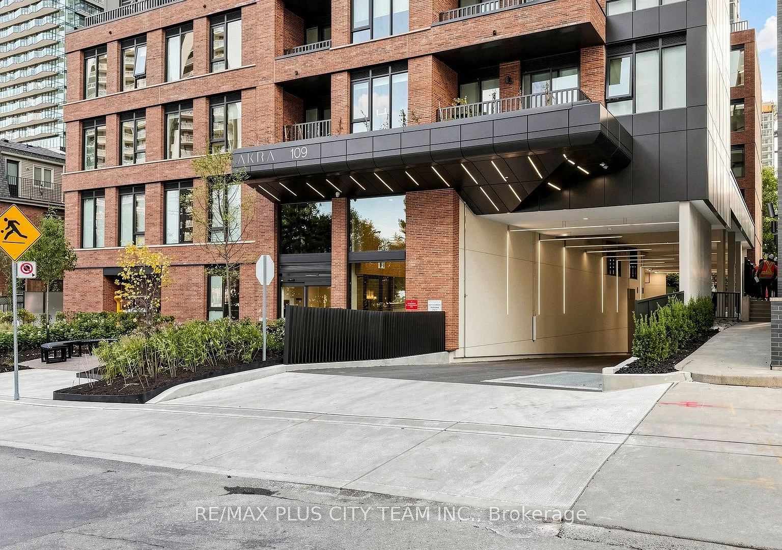 3 bed, $4,400 — Photo 3