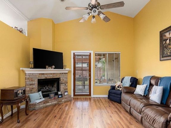 4th image of 6517 Ambergrove St