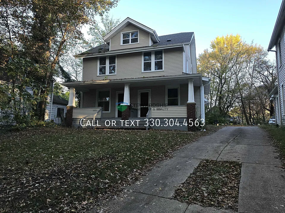 150 S Maple St