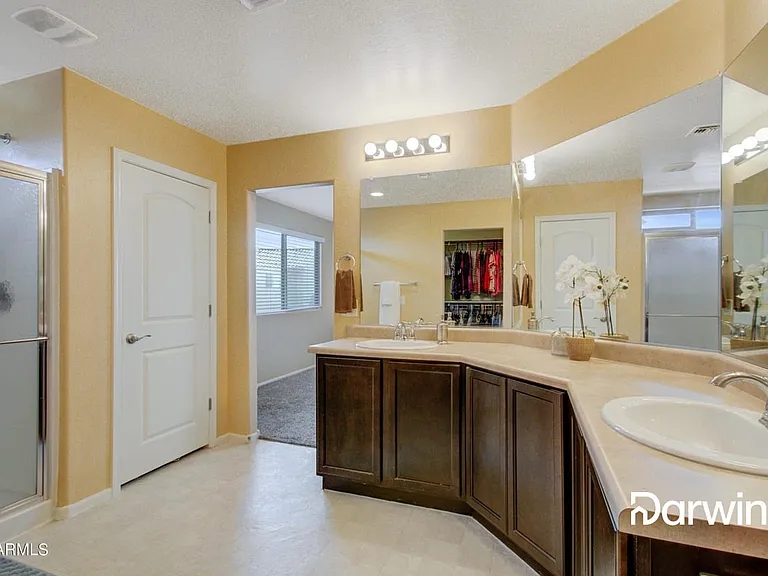 6043 E Oasis Blvd — Photo 3