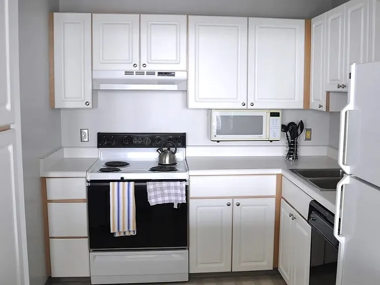 1660 N Prospect Ave #2110 — Photo 2