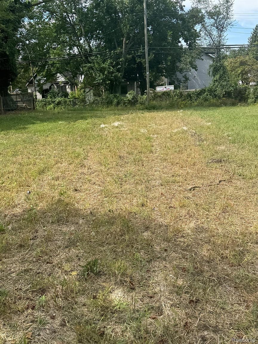 20195 Omira St, photo 11