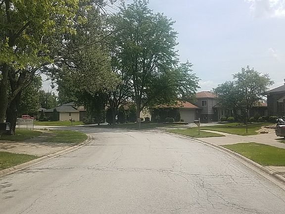 4th image of 1116 E 194th Pl