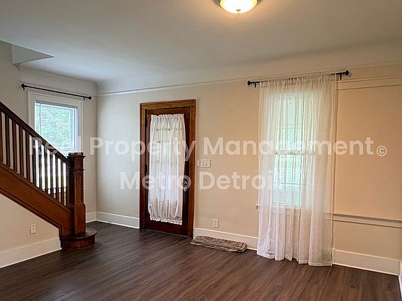 3rd image of 2175 W Auburn Rd