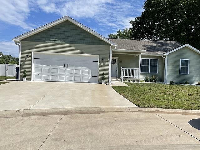 1st image of 2946 Farrington Ct