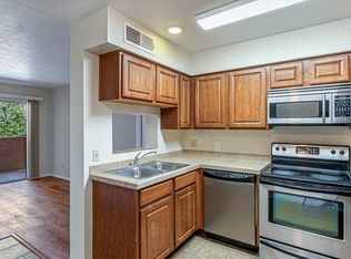 1810 E Blacklidge Dr APT 102, Tucson, AZ 85719